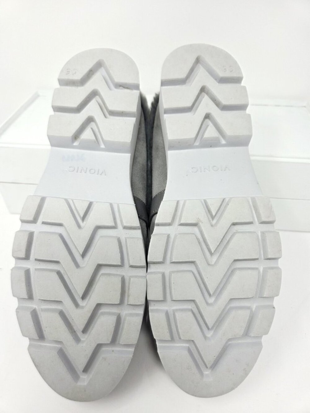 Vionic Shoes Women 8 Kailen Mules Gray Suede Shearling Lining Lug Sole Slides - Picture 9 of 9
